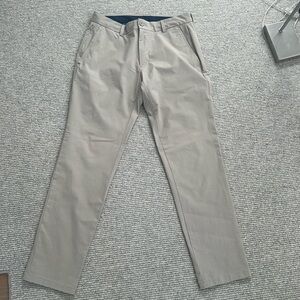 Vinyard Vines on the go pants